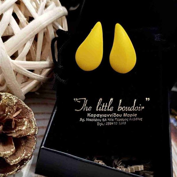 Yellow acrylic drops