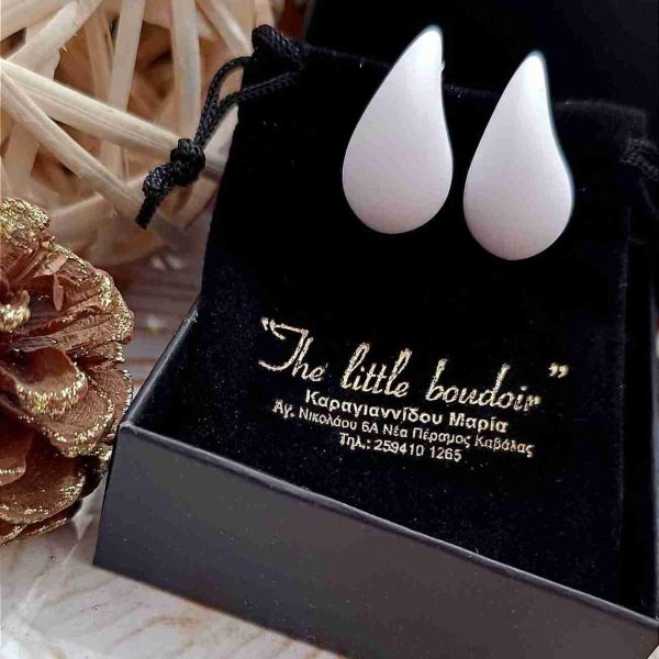 White acrylic drops