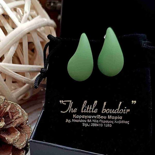 Green acrylic drops