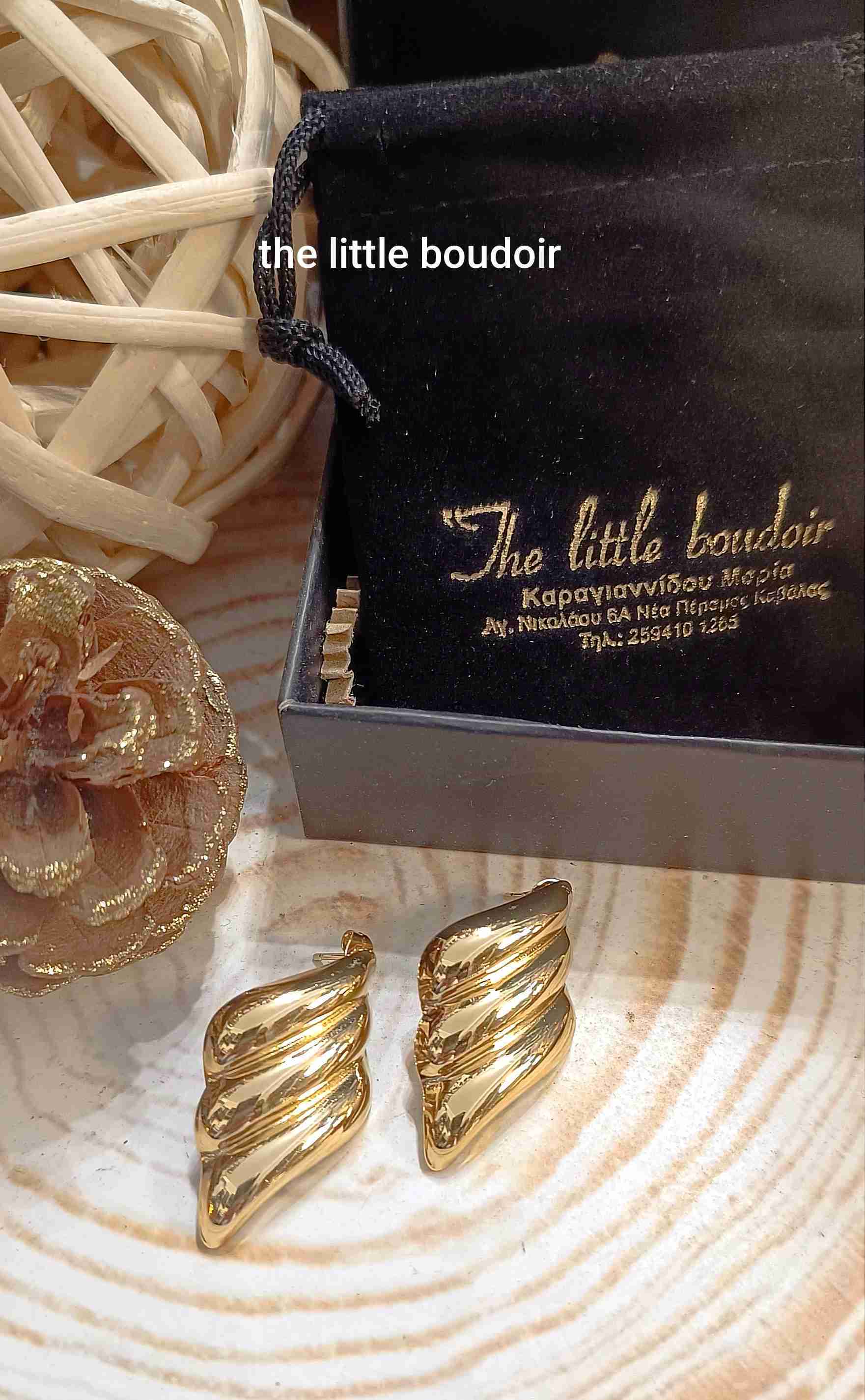Gold stainless waves