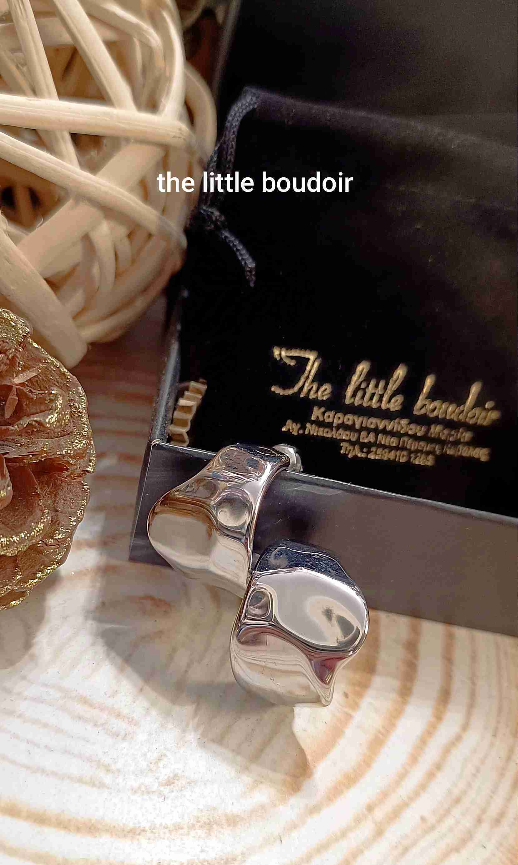 Silver stainless rocks