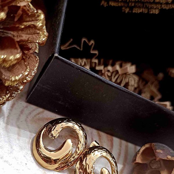 Gold circles